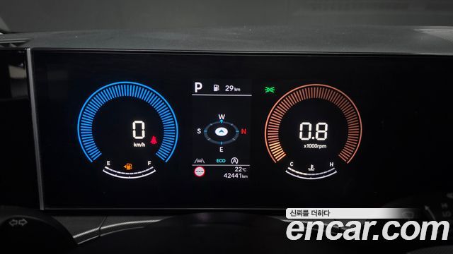 Hyundai Santafe 2024 — photo 8