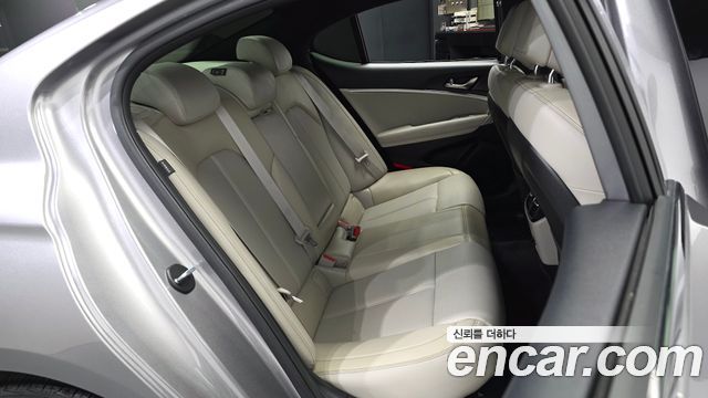 Genesis G70 2021 — photo 18