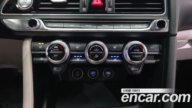 Genesis G70 2021 — photo 23
