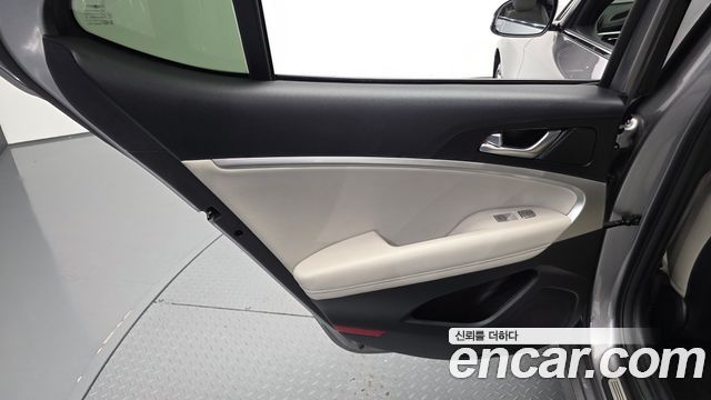 Genesis G70 2021 — photo 15