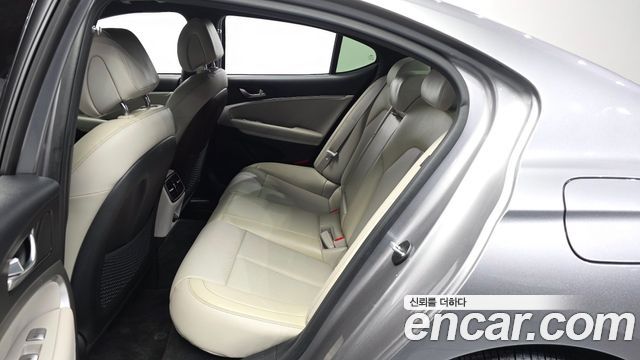 Genesis G70 2021 — photo 16