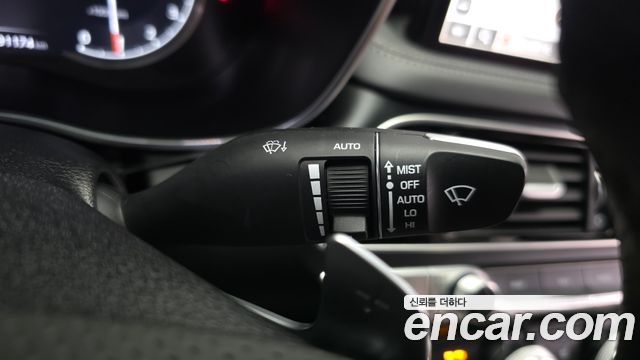Genesis G70 2021 — photo 27
