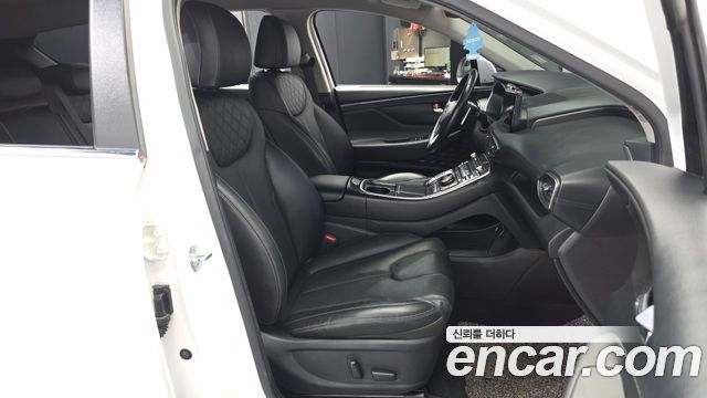 Hyundai Santafe 2022 — photo 17