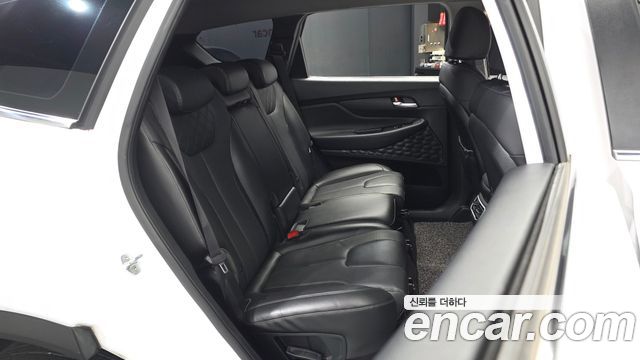 Hyundai Santafe 2022 — photo 18
