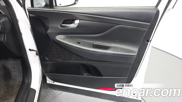 Hyundai Santafe 2022 — photo 14