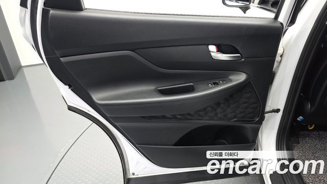 Hyundai Santafe 2022 — photo 15