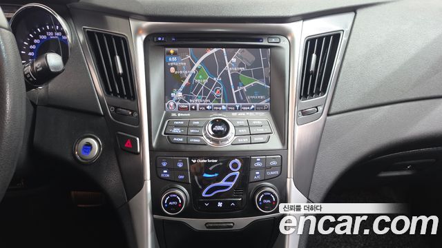 Hyundai Sonata 2012 — photo 18