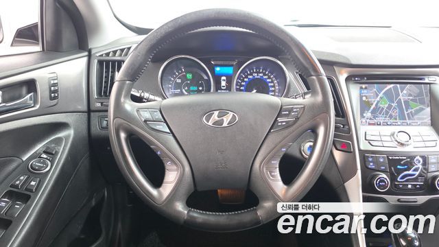 Hyundai Sonata 2012 — photo 19