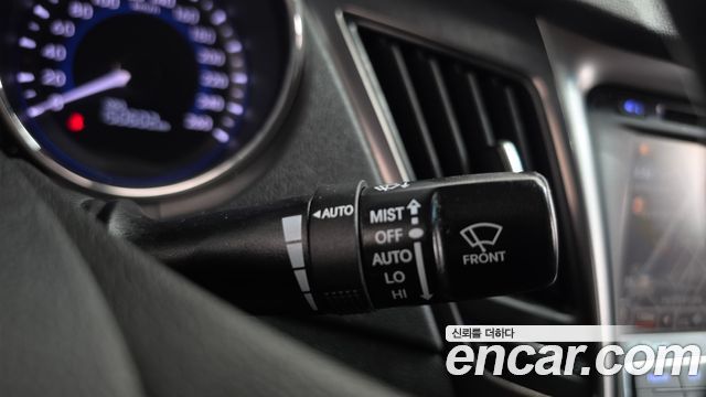 Hyundai Sonata 2012 — photo 29
