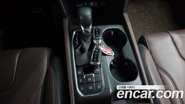Hyundai Santafe 2019 — photo 12