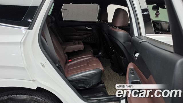 Hyundai Santafe 2019 — photo 17