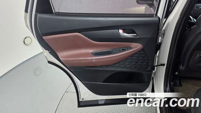 Hyundai Santafe 2019 — photo 15