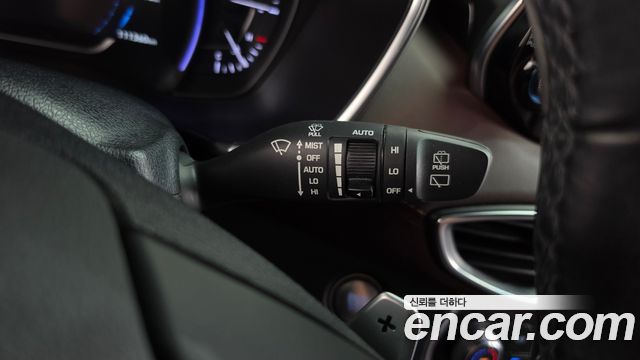 Hyundai Santafe 2019 — photo 30
