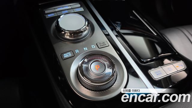 Genesis G80 2023 — photo 12