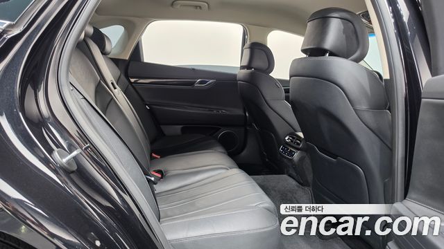 Genesis G80 2023 — photo 17
