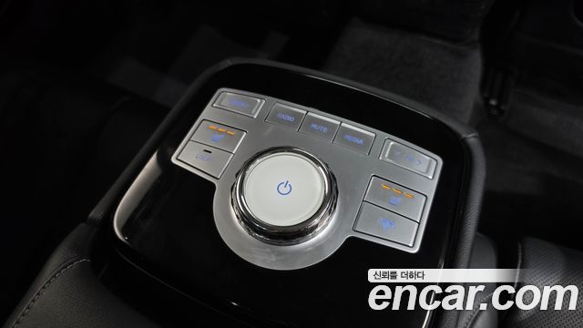 Genesis G80 2023 — photo 25