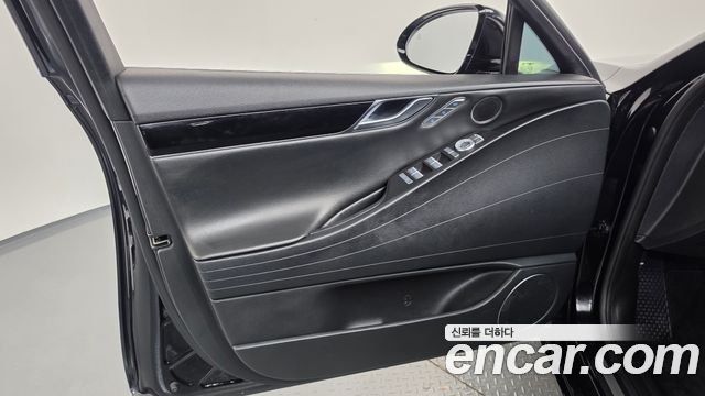 Genesis G80 2023 — photo 14