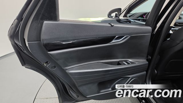 Genesis G80 2023 — photo 15