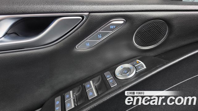 Genesis G80 2023 — photo 30
