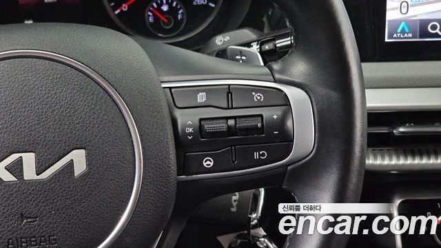 Kia K5 2023 — photo 21