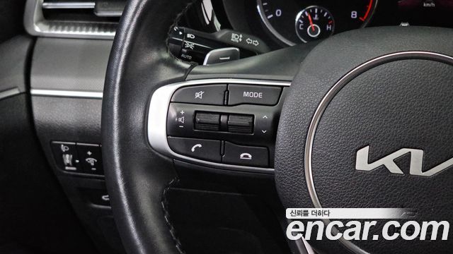 Kia K5 2023 — photo 22
