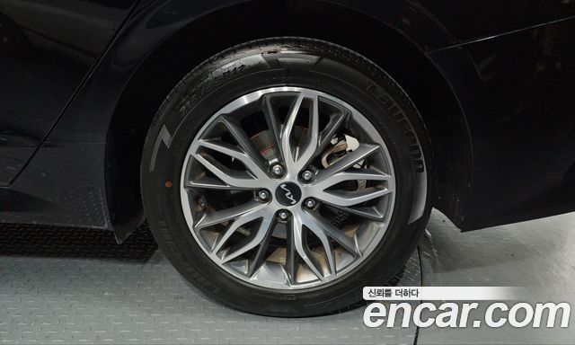 Kia K5 2023 — photo 7
