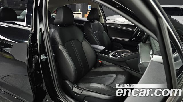 Kia K5 2023 — photo 16