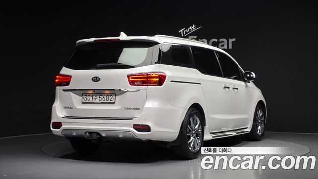 Kia Canival 2020 — photo 2