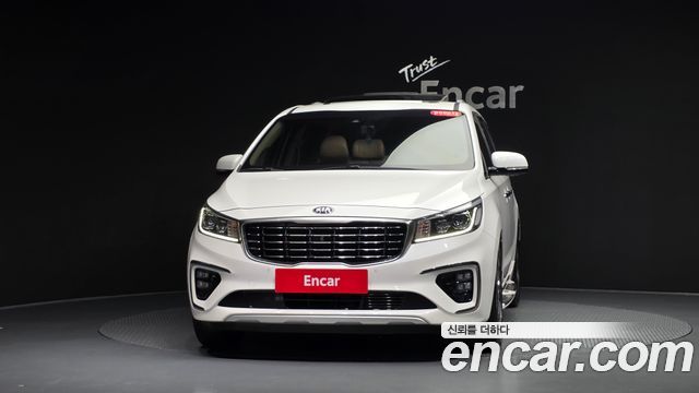 Kia Canival 2020 — photo 3