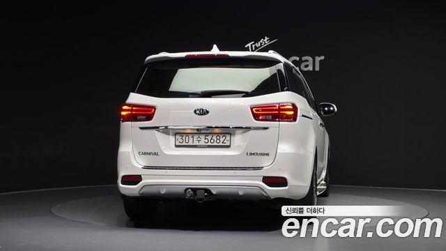 Kia Canival 2020 — photo 4