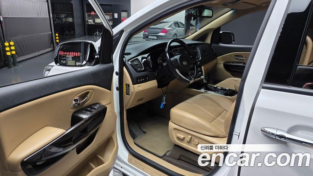 Kia Canival 2020 — photo 13