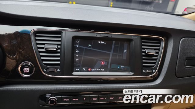 Kia Canival 2020 — photo 20