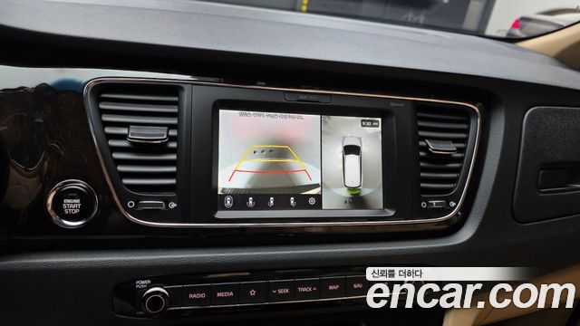 Kia Canival 2020 — photo 21
