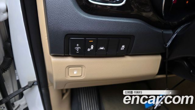 Kia Canival 2020 — photo 23