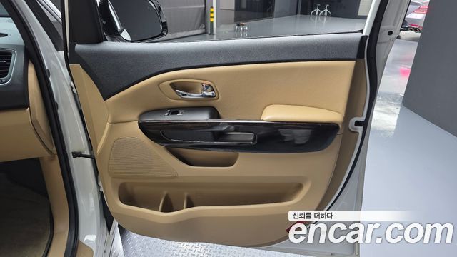 Kia Canival 2020 — photo 15