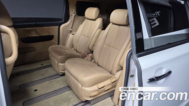 Kia Canival 2020 — photo 16