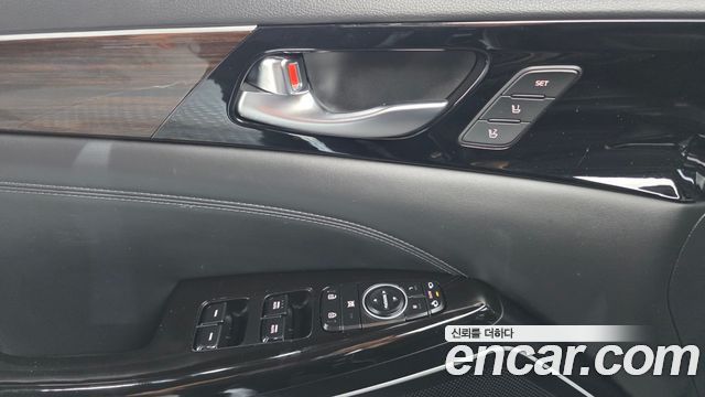 Kia K7 2019 — photo 11