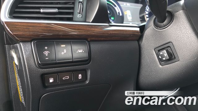 Kia K7 2019 — photo 12