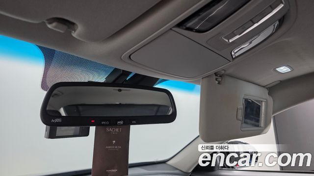 Kia K7 2019 — photo 16