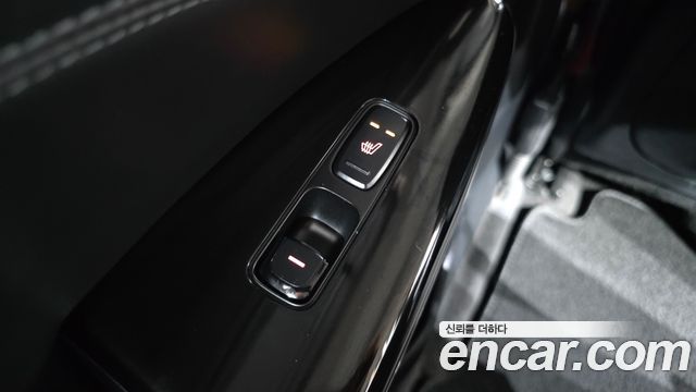 Kia K7 2019 — photo 18