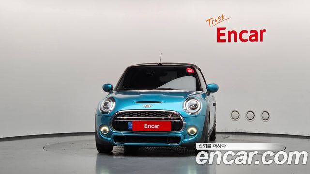 Mini Cooper Convertible 2020 — photo 3