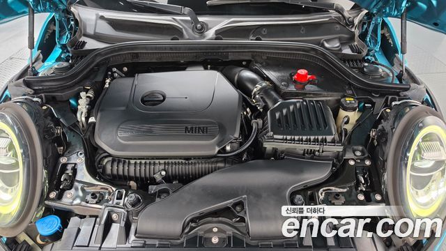 Mini Cooper Convertible 2020 — photo 6