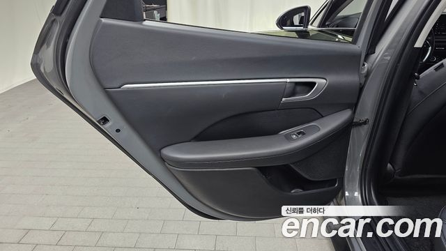 Hyundai Sonata 2022 — photo 15