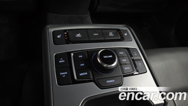 Genesis G80 2018 — photo 16
