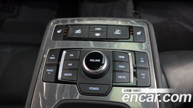 Hyundai Genesis 2016 — photo 18