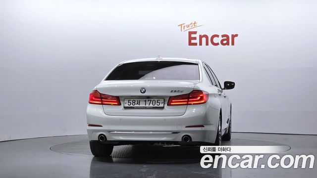 BMW 5-Series 2018 — photo 4