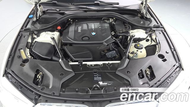 BMW 5-Series 2018 — photo 6