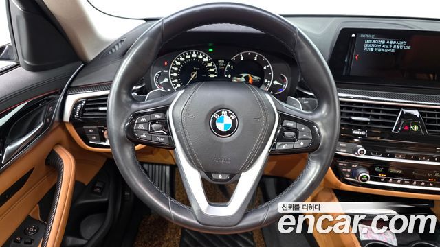 BMW 5-Series 2018 — photo 13