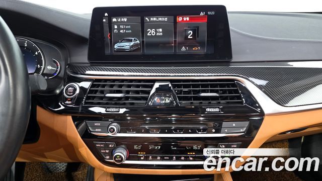 BMW 5-Series 2018 — photo 15