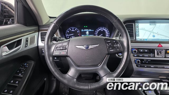 Genesis G80 2018 — photo 18